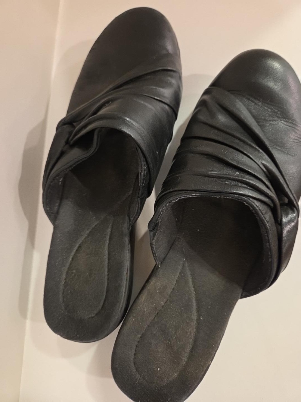 Clarks | Women's 9M | Leather upper | Made 08/2014